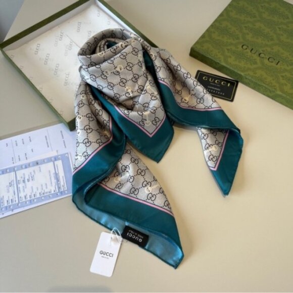 Versatile Gucci Monogrammed Scarf - Picture 1 of 6